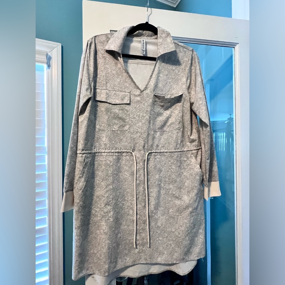 Athleta Gray Patterned Tunic - image 1